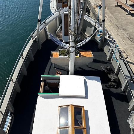 Varra Water - Unique Boat Accomodation - Bornholm - Fjaelstavn Neksø Exterior foto